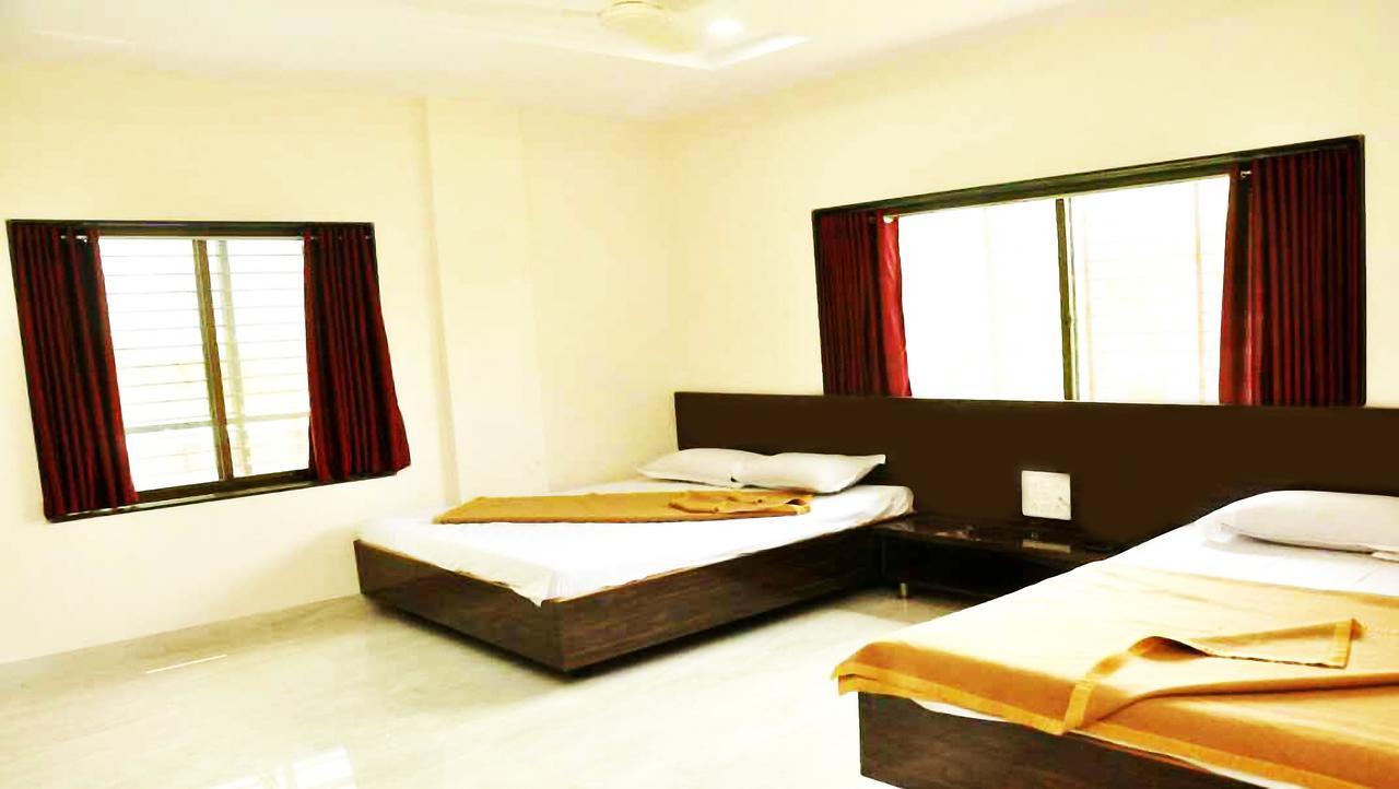 Sai Rajaram Palace Shirdi Luaran gambar