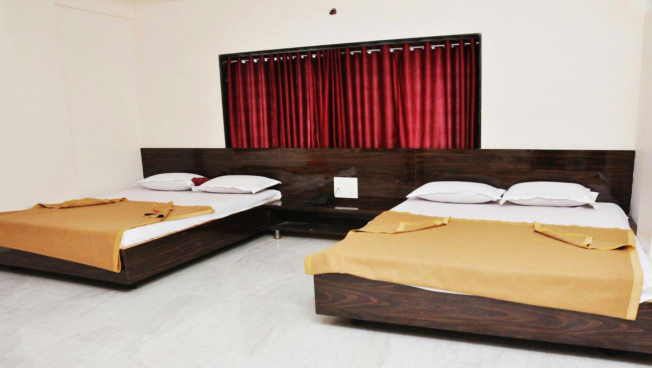 Sai Rajaram Palace Shirdi Luaran gambar
