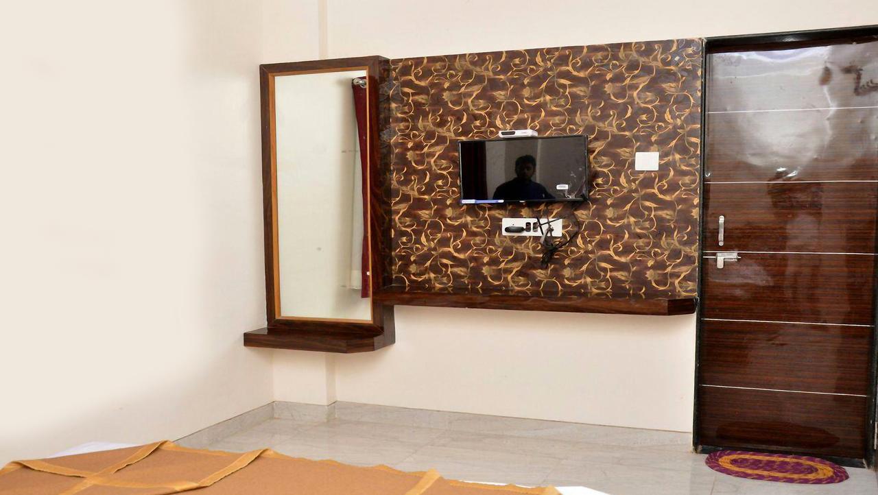 Sai Rajaram Palace Shirdi Luaran gambar
